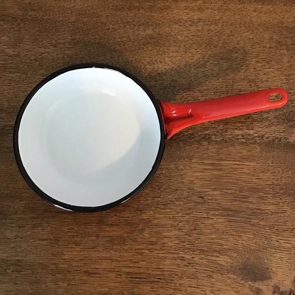 Vintage Farmhouse Red Metal Skillet - Picture 2 of 5